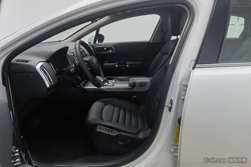 Citroen C6 2021 — миниатюра 12