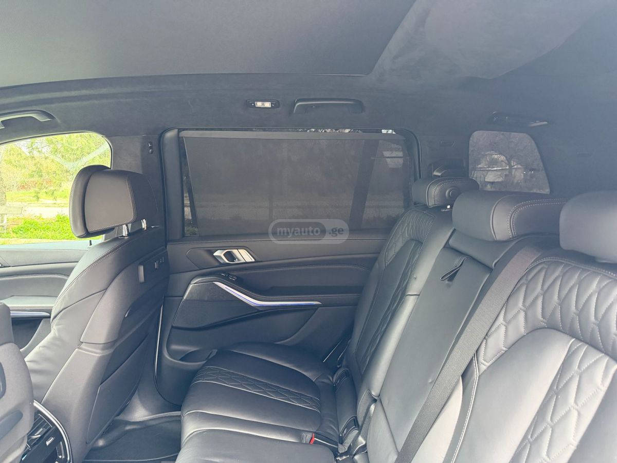BMW X7 - фото 10