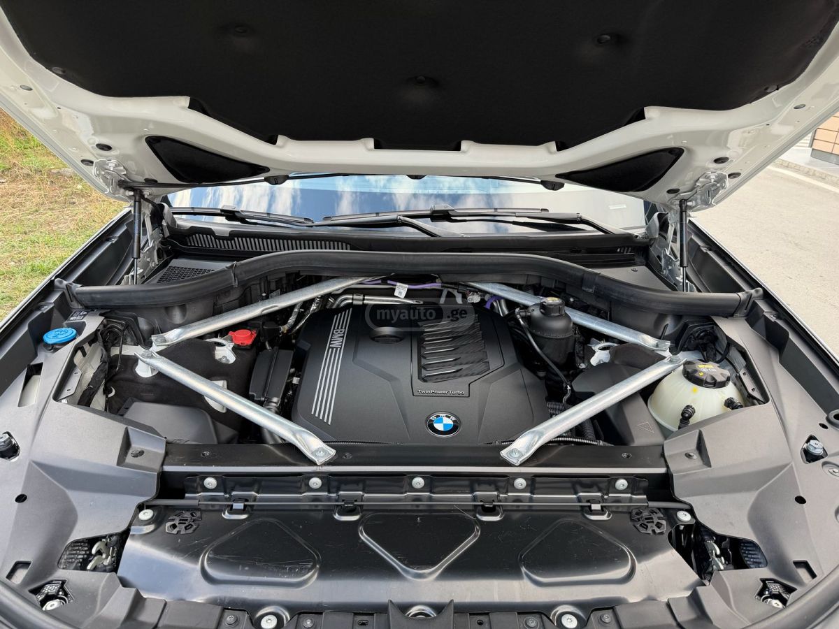 BMW X7 - фото 15