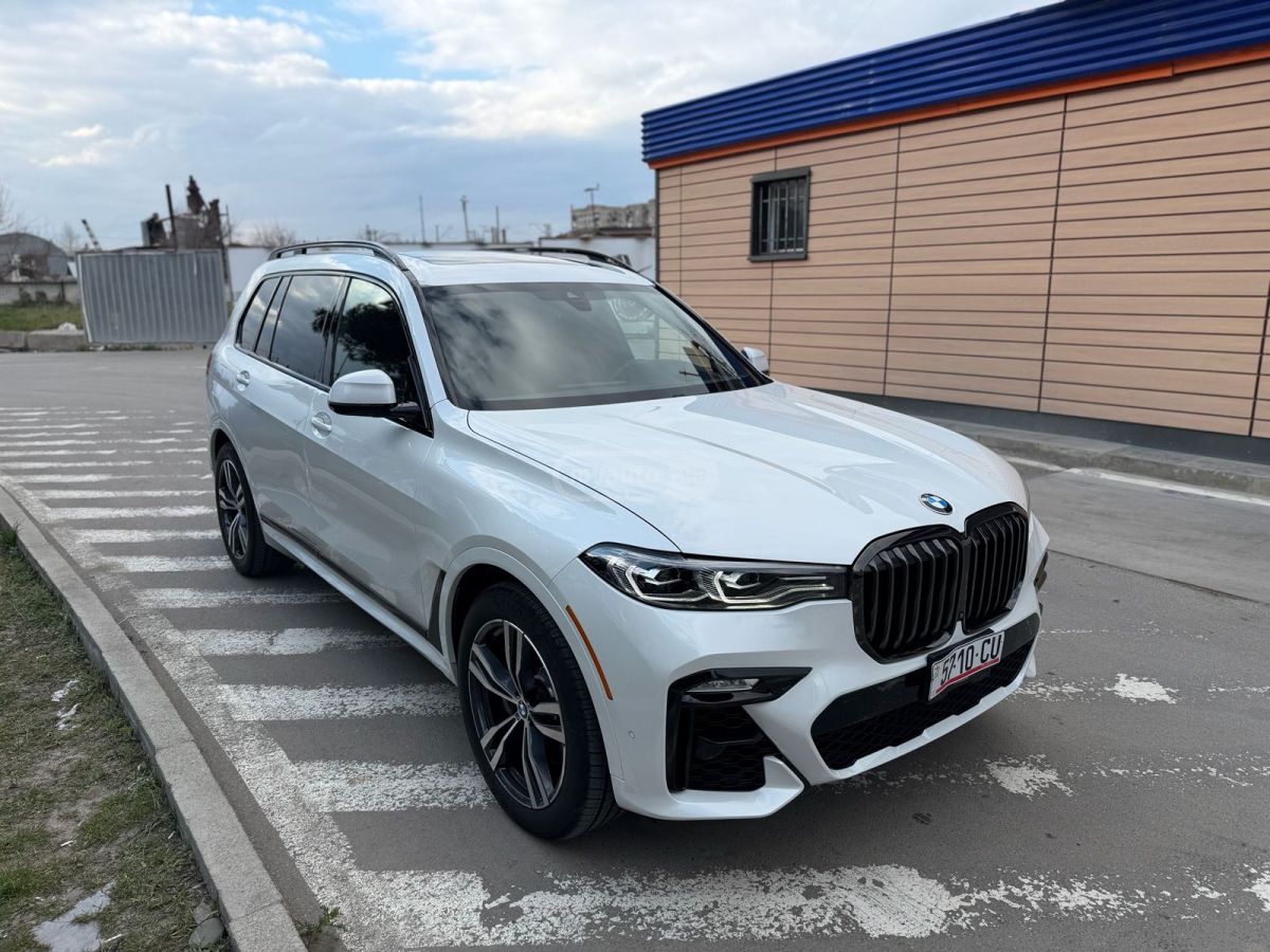 BMW X7 - фото 2