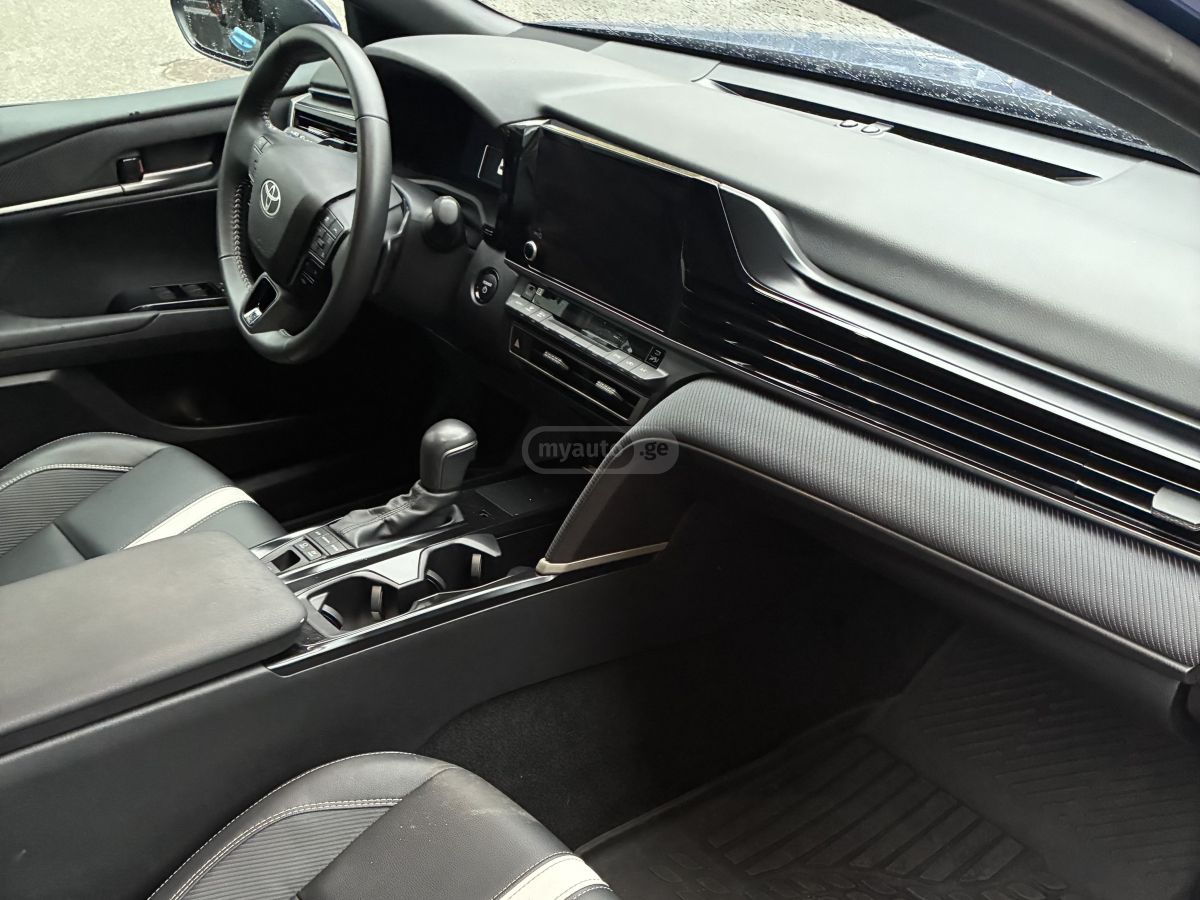 Toyota Camry - фото 10