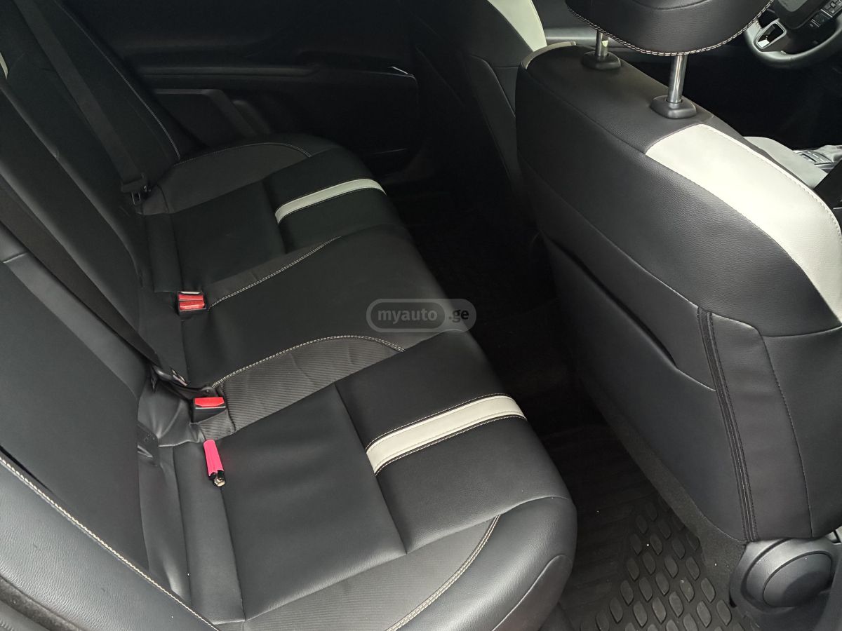 Toyota Camry - фото 12