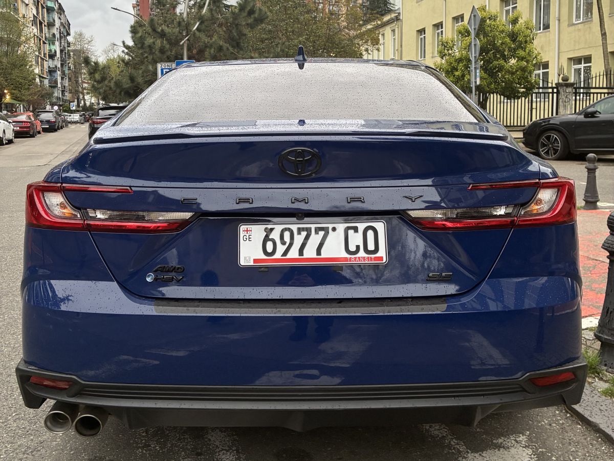 Toyota Camry - фото 4