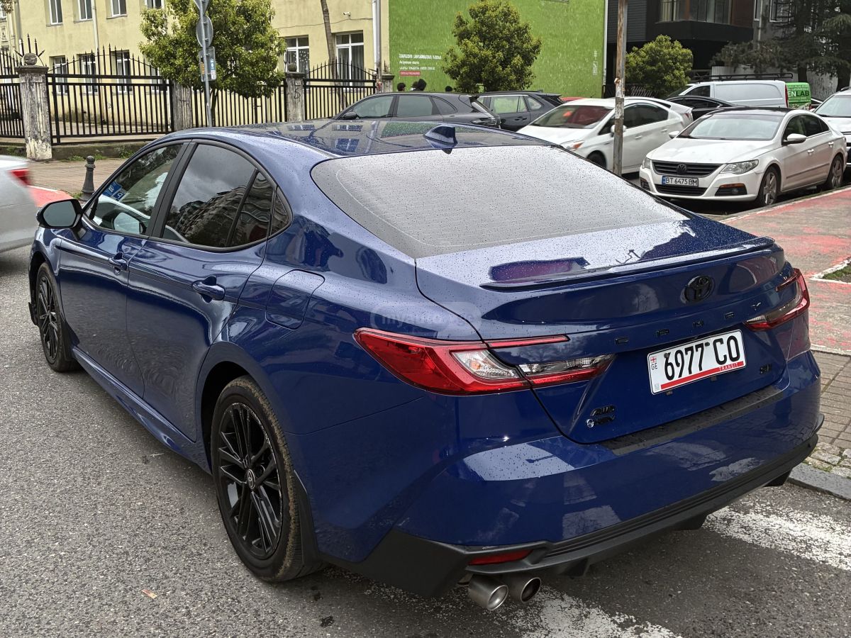 Toyota Camry - фото 5