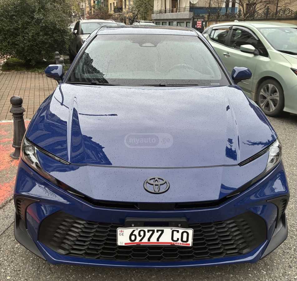Toyota Camry - фото 6