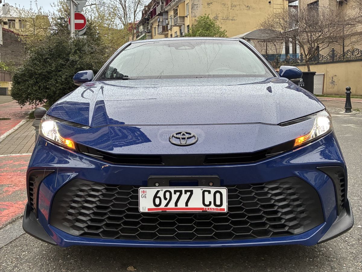 Toyota Camry - фото 8