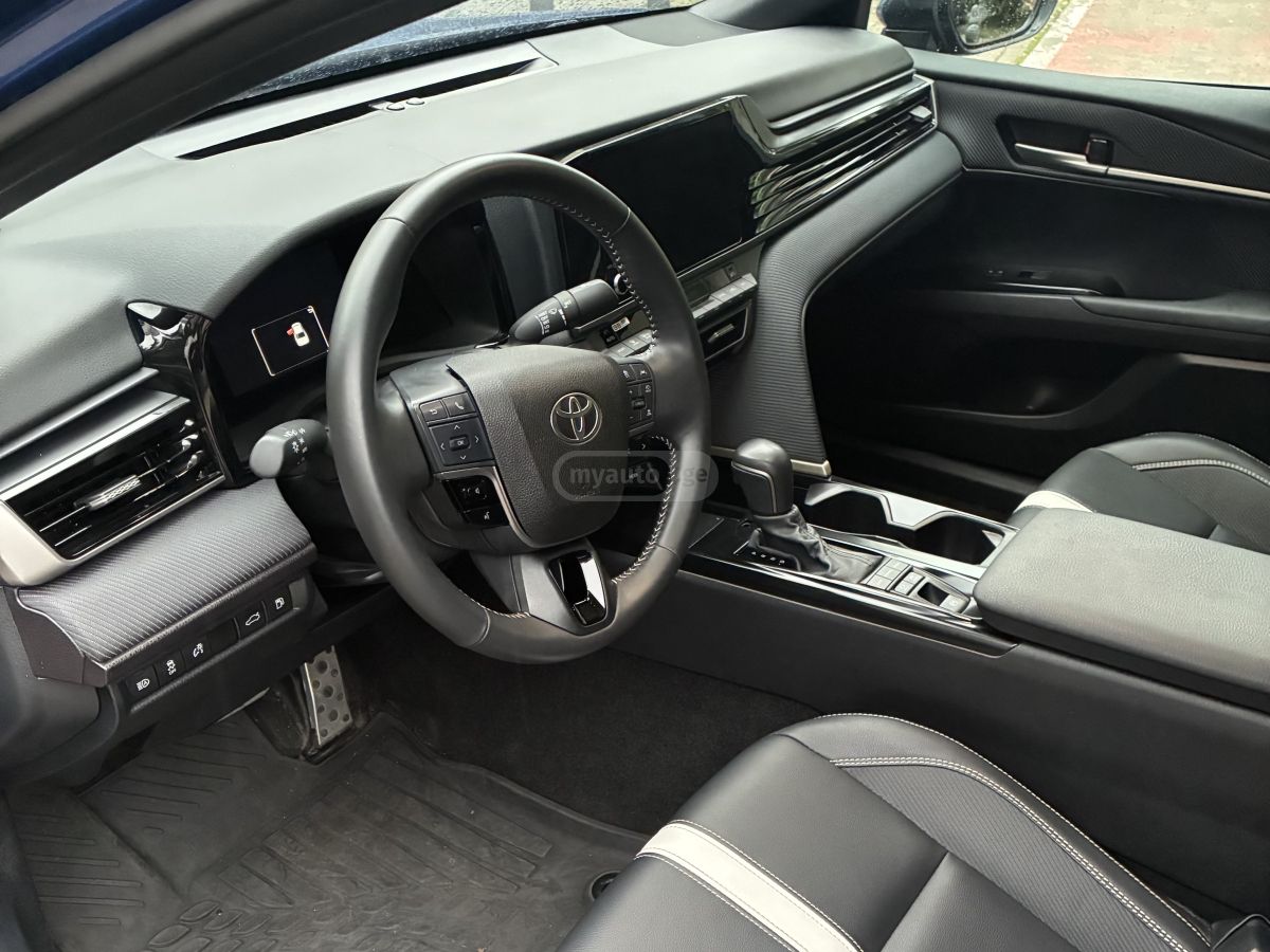 Toyota Camry - фото 9