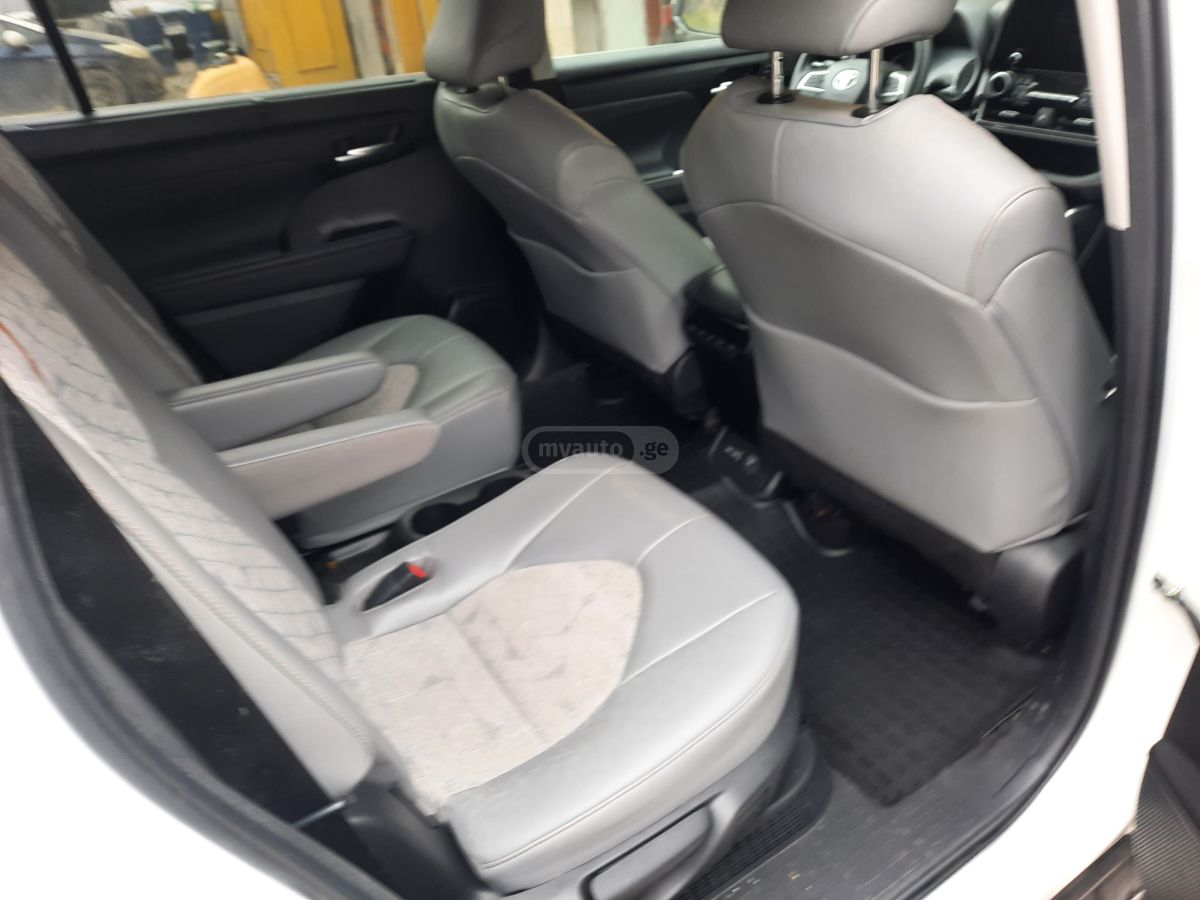 Toyota XLE 4dr All-Wheel Drive Automa — миниатюра 11