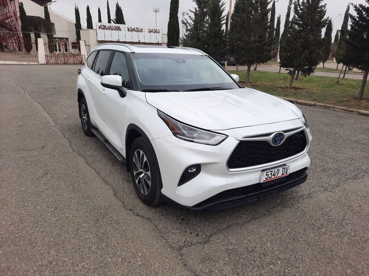 Toyota XLE 4dr All-Wheel Drive Automa — миниатюра 3