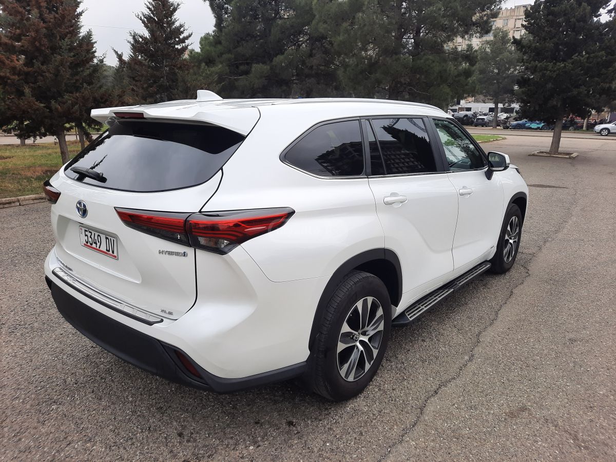 Toyota XLE 4dr All-Wheel Drive Automa — миниатюра 4