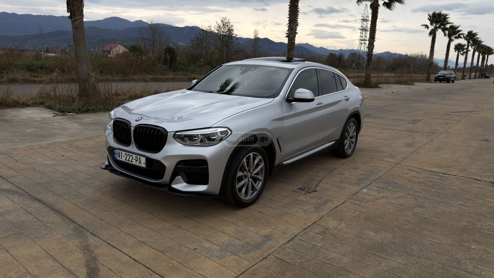 BMW X4 - фото 1