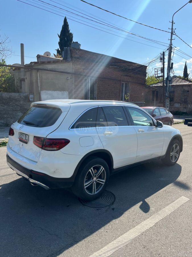 Mercedes-Benz GLC 300 - фото 4