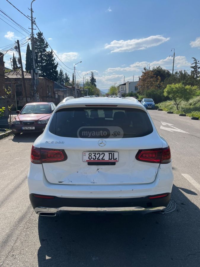 Mercedes-Benz GLC 300 - фото 6