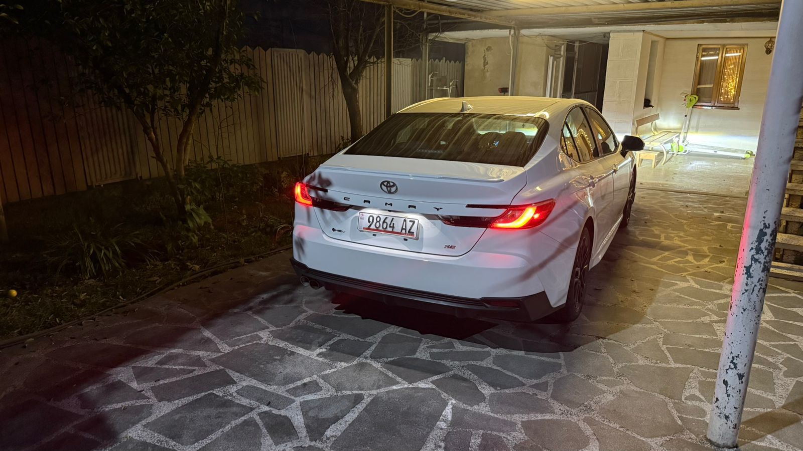 Toyota Camry - фото 3