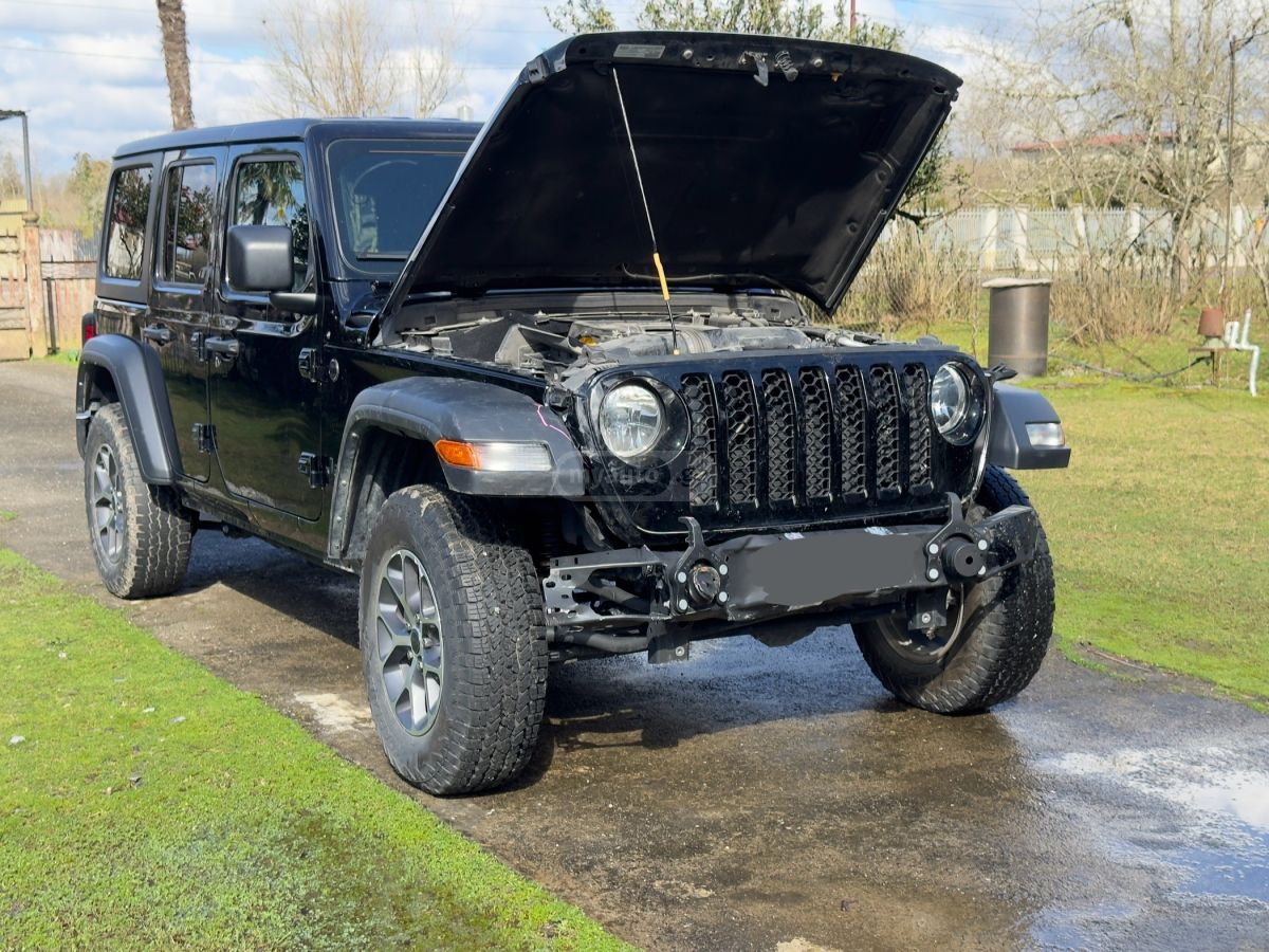 Jeep Wrangler - фото 2