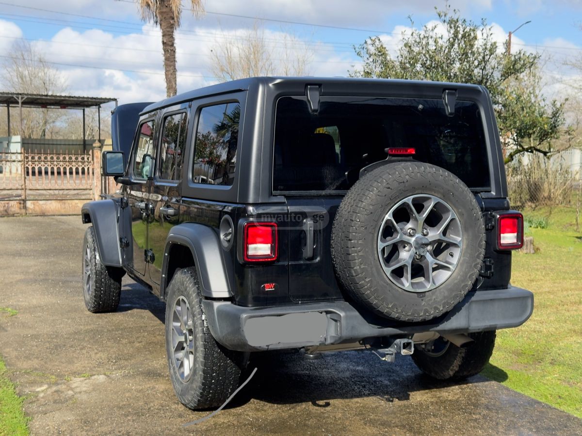 Jeep Wrangler - фото 4