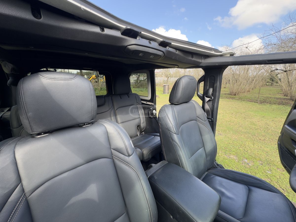 Jeep Wrangler - фото 6