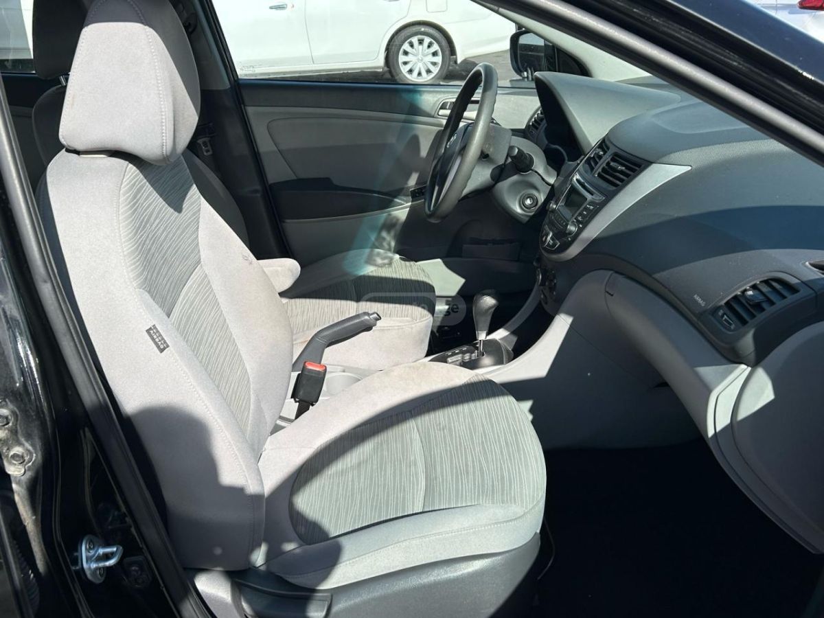 Hyundai SE 4dr Sedan Automatic — миниатюра 5