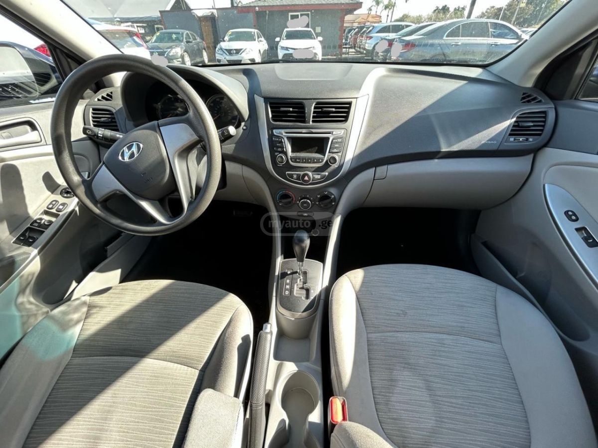 Hyundai SE 4dr Sedan Automatic — миниатюра 8