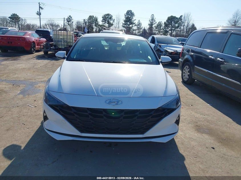 Hyundai SE 4dr Sedan CVT — миниатюра 12