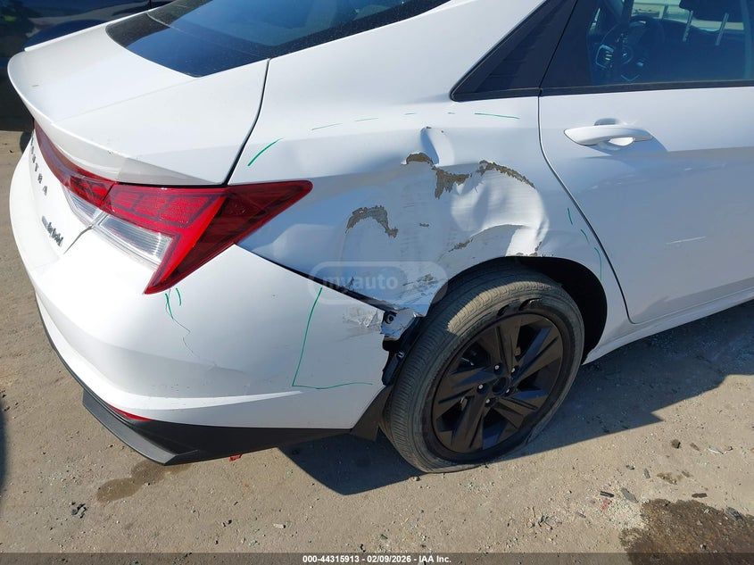 Hyundai SE 4dr Sedan CVT — миниатюра 6