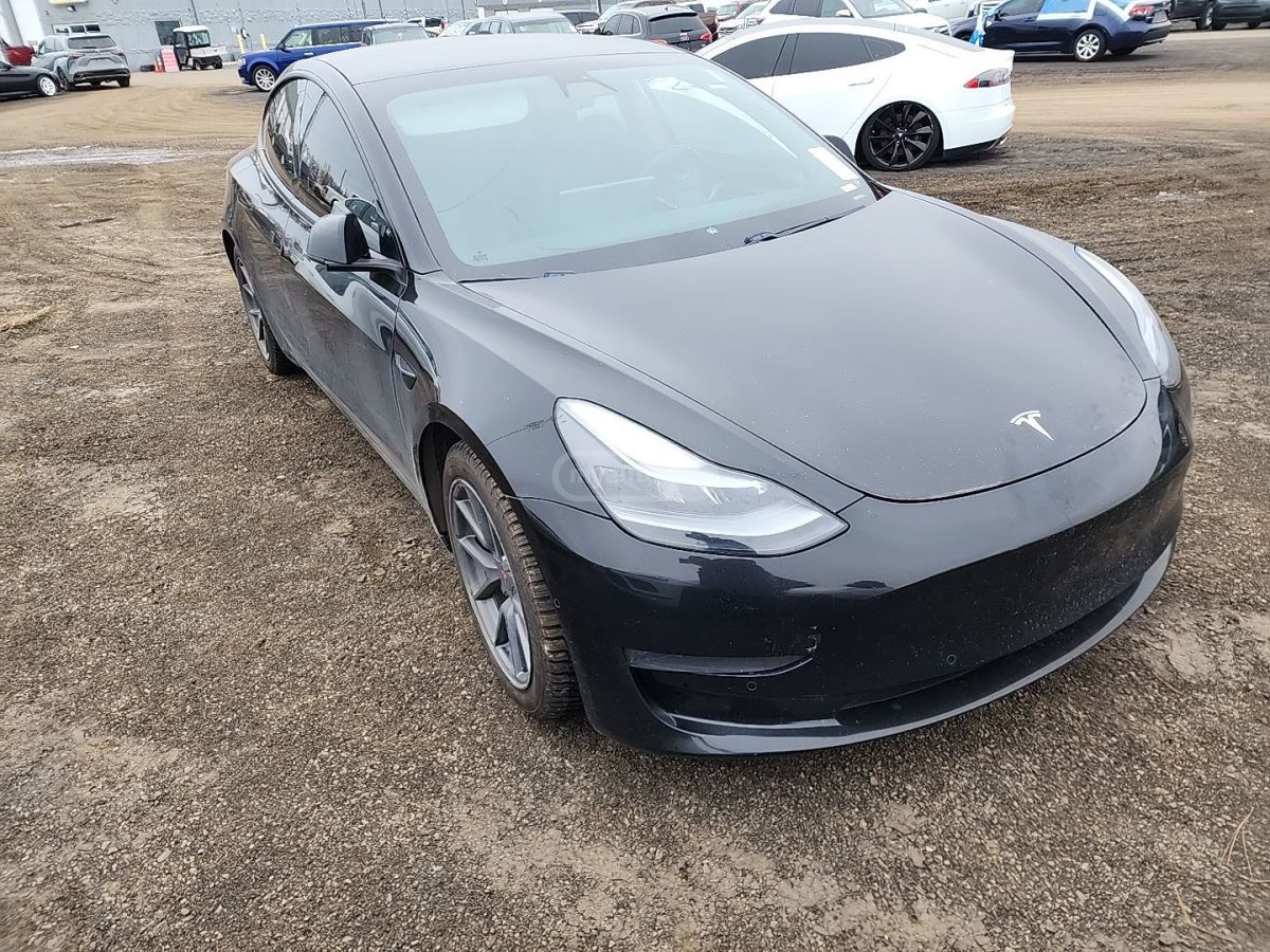 Tesla Model 3 - фото 4