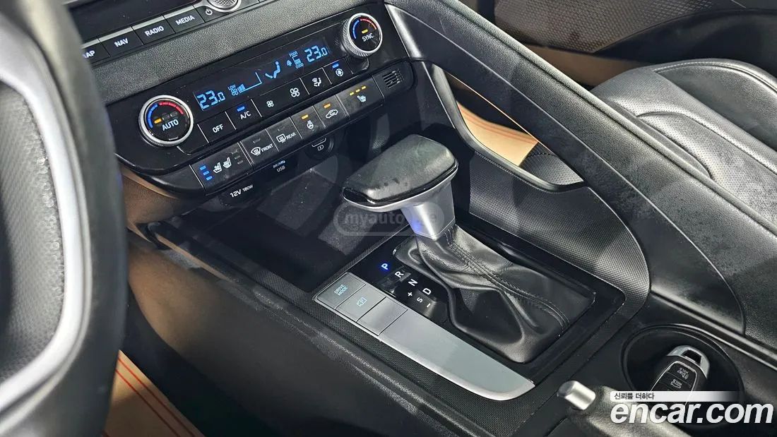 Hyundai Elantra - фото 9