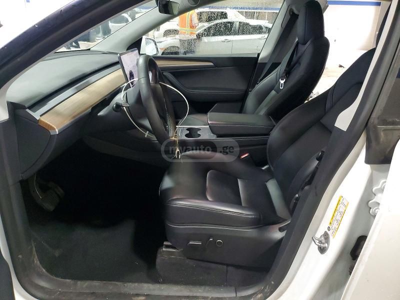 Tesla Model Y - фото 5