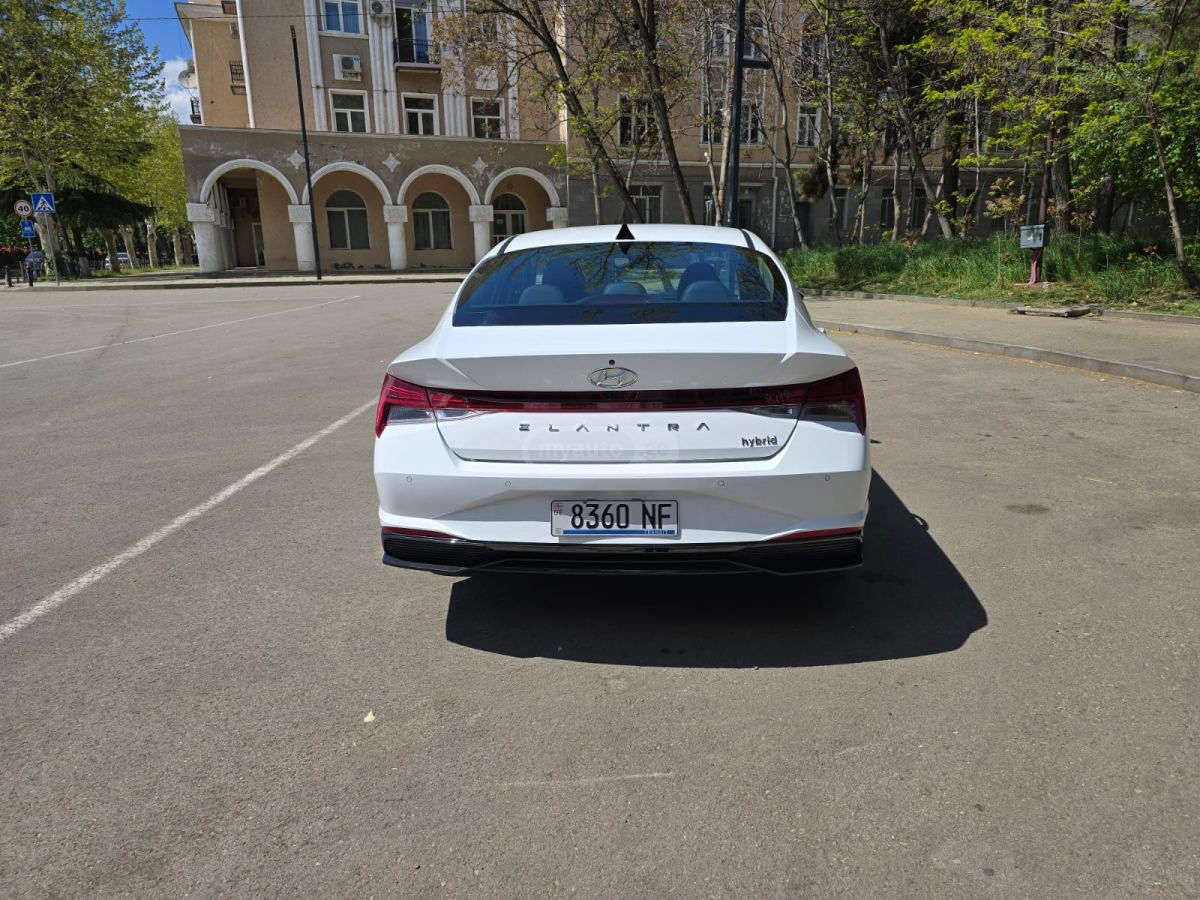 Hyundai Elantra - фото 11