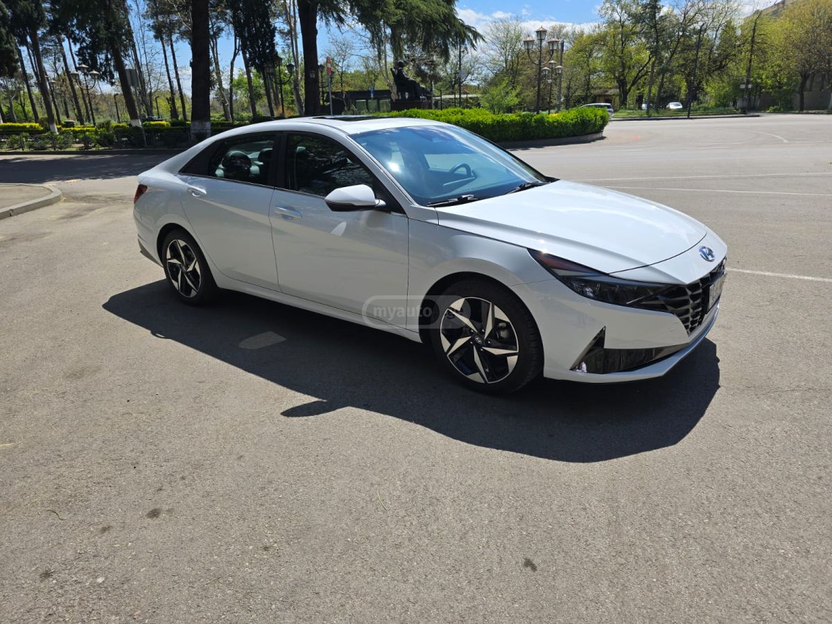 Hyundai Elantra - фото 14