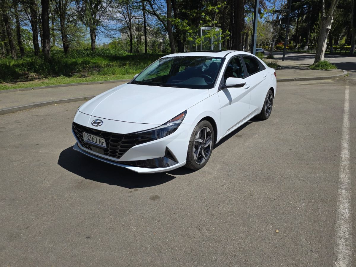 Hyundai Elantra - фото 15