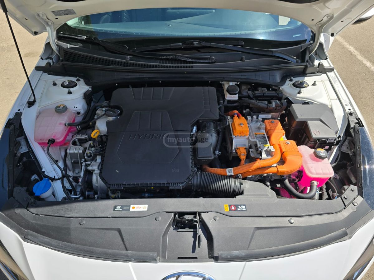 Hyundai Elantra - фото 4