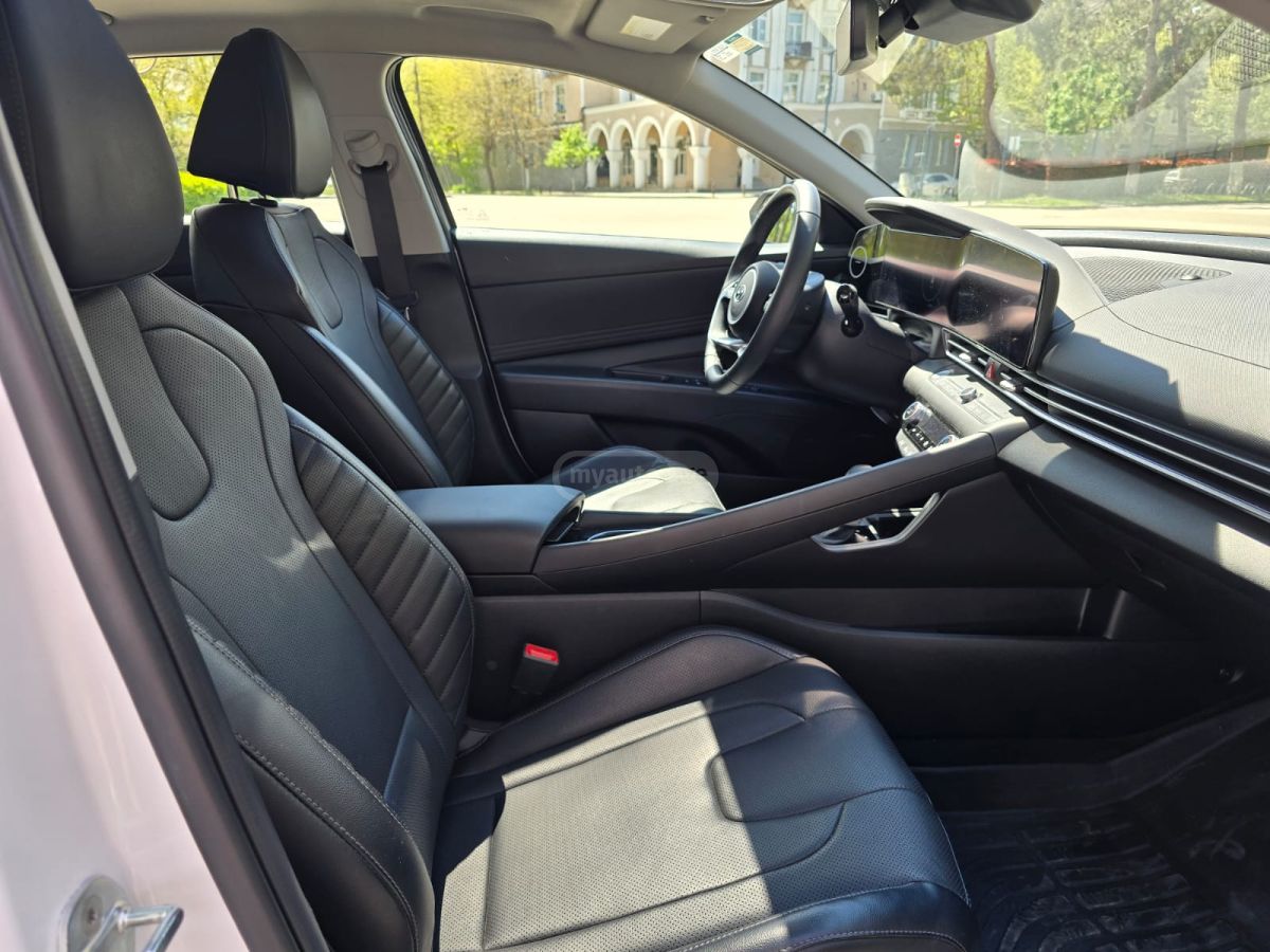 Hyundai Elantra - фото 7