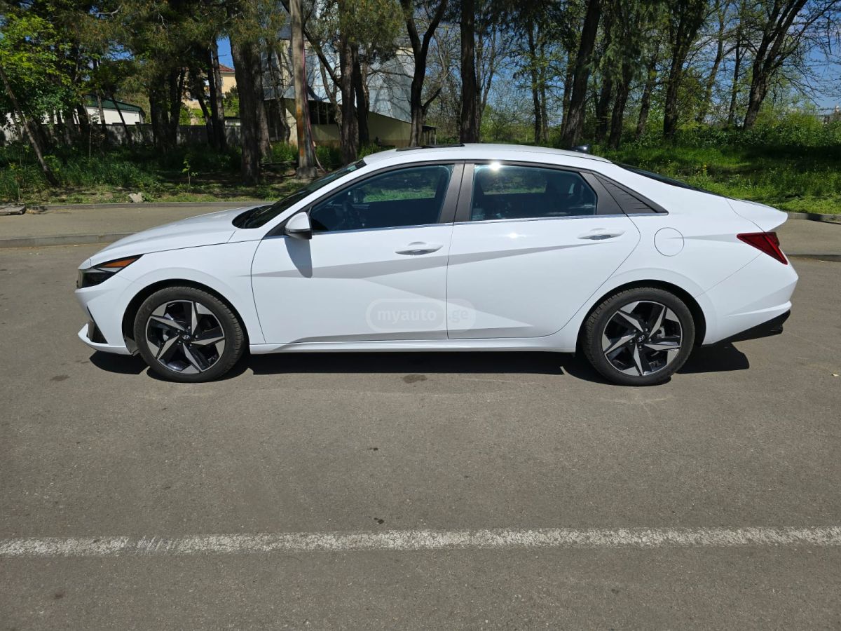 Hyundai Elantra - фото 9