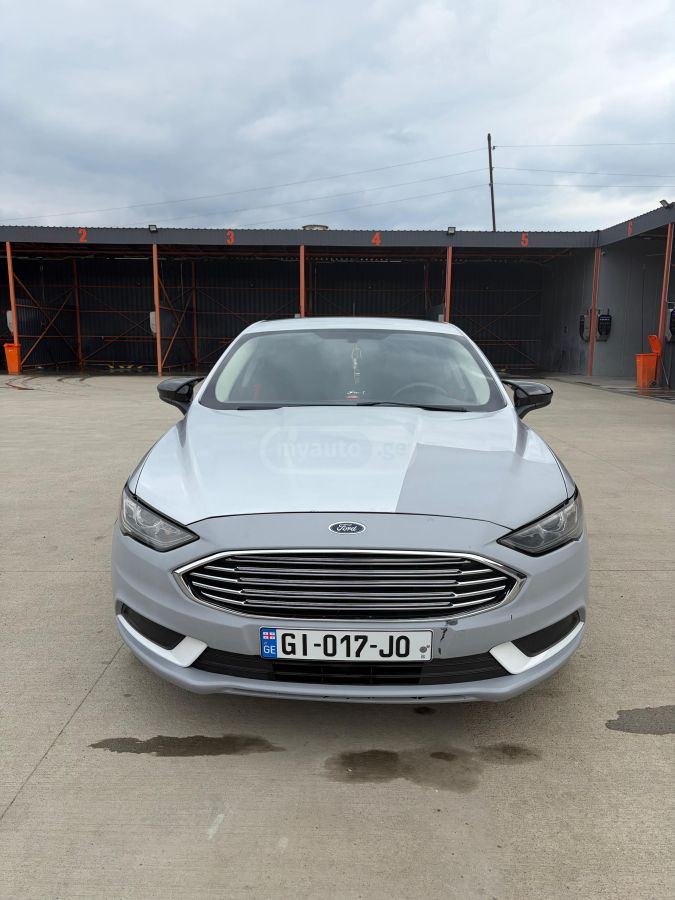 Ford Fusion - фото 1