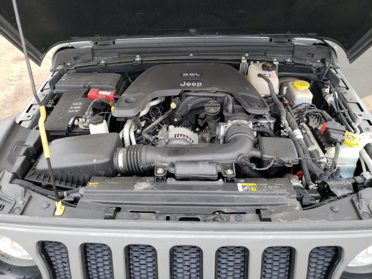 Jeep Wrangler - фото 7