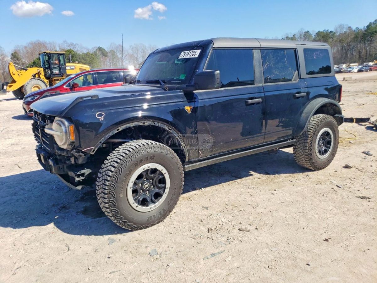 Ford Bronco - фото 1