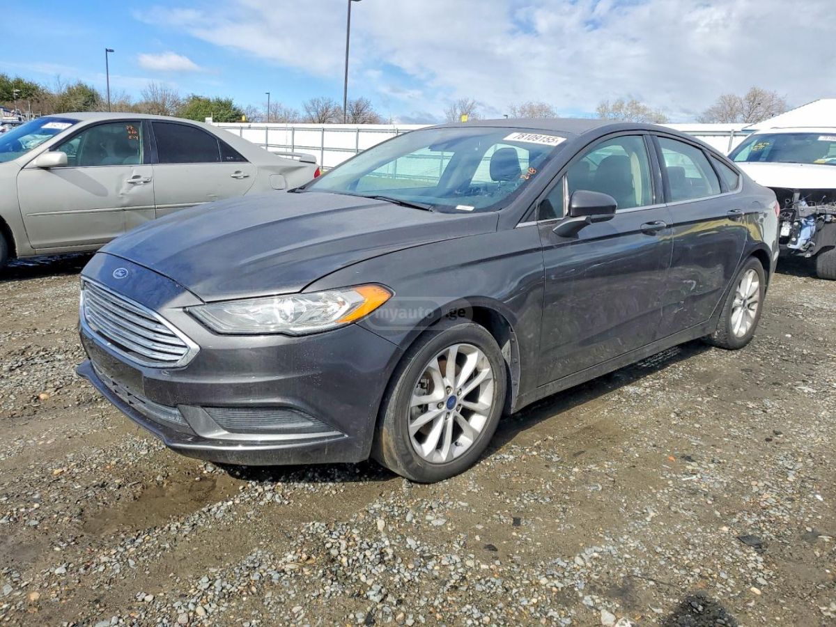 Ford Fusion - фото 1