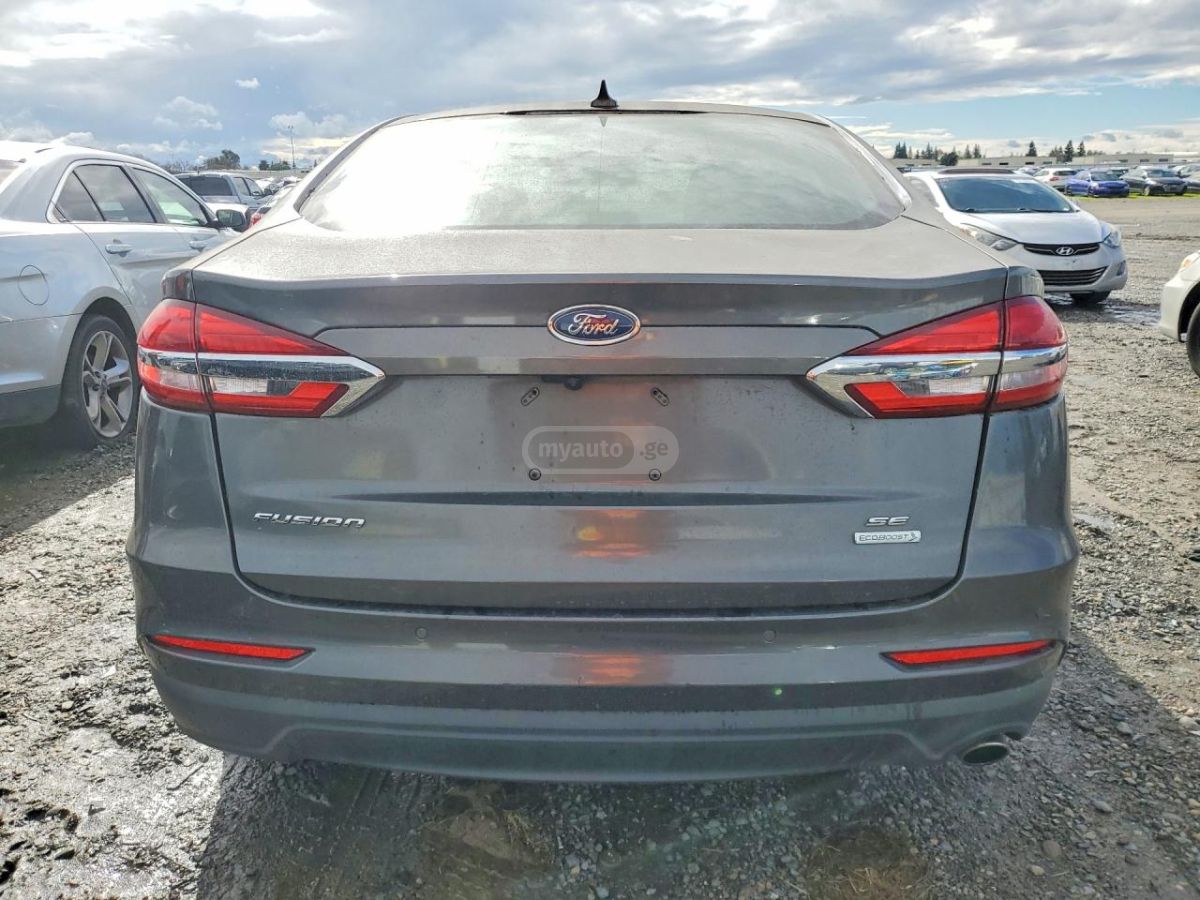 Ford Fusion - фото 6