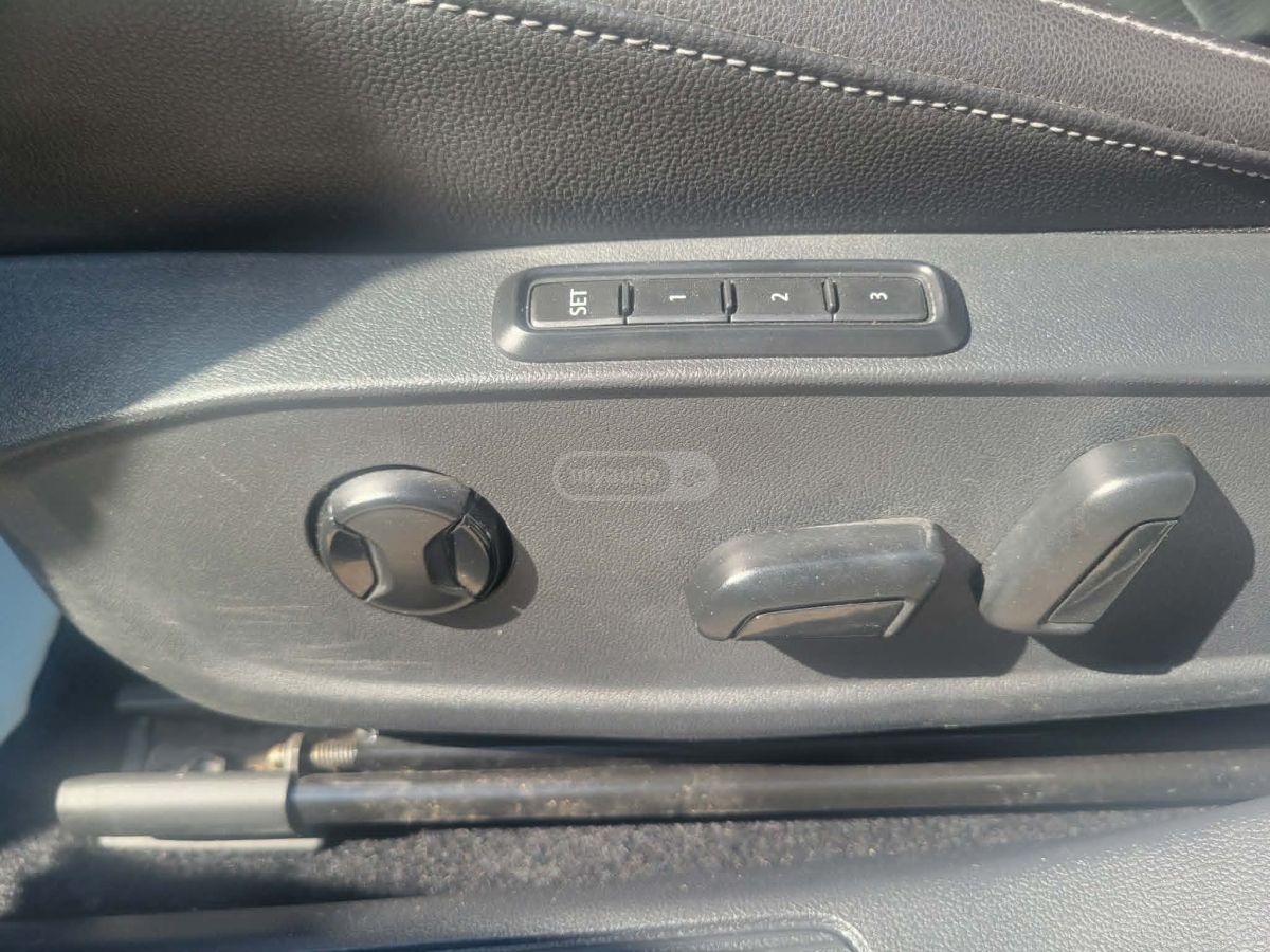 Volkswagen Jetta - фото 13