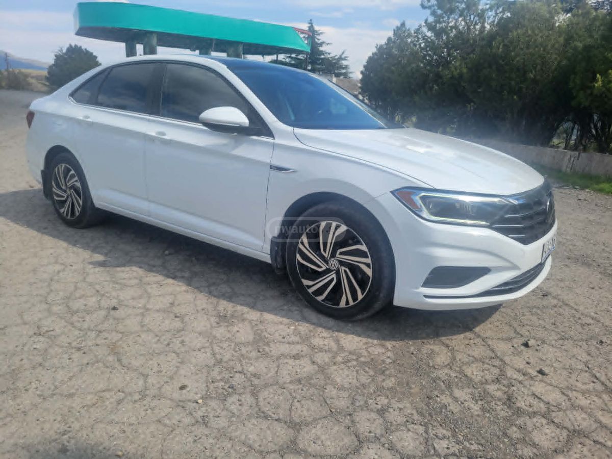 Volkswagen Jetta - фото 2