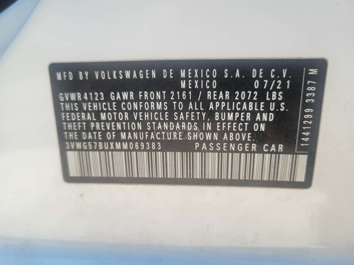 Volkswagen Jetta - фото 6