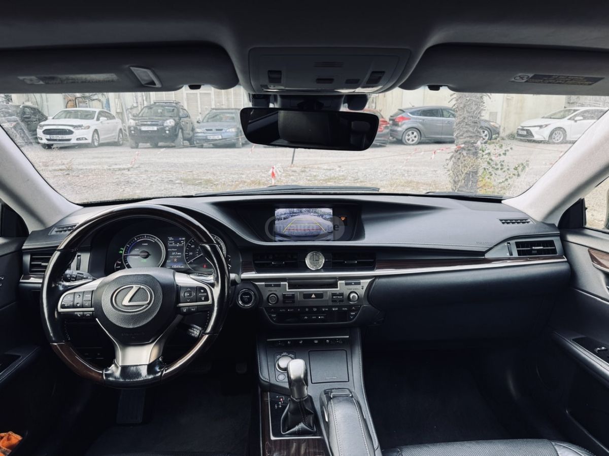 Lexus ES 300 - фото 3