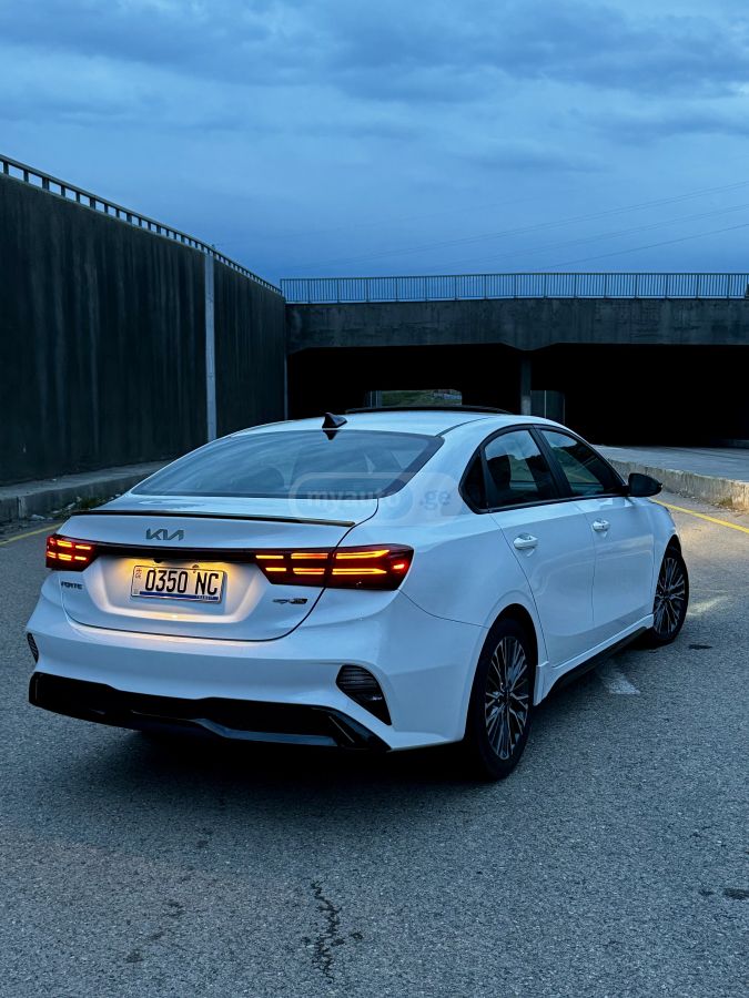 Kia Forte - фото 7