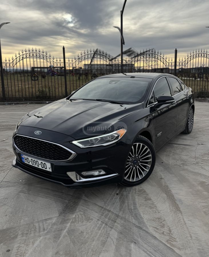 Ford Fusion - фото 1