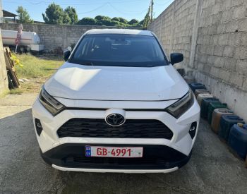 ToyotaRAV 4