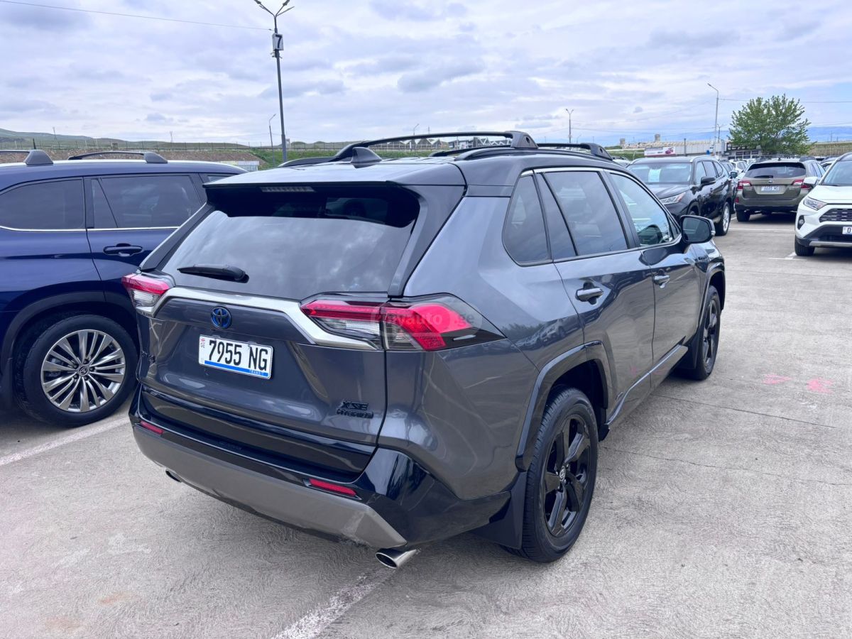 Toyota Rav 4 - фото 5
