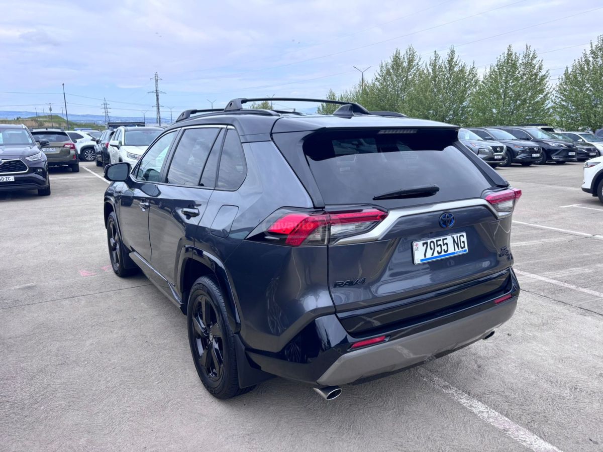 Toyota Rav 4 - фото 6