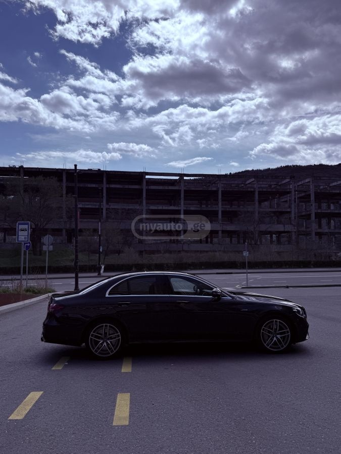 Mercedes-Benz E53 AMG - фото 6