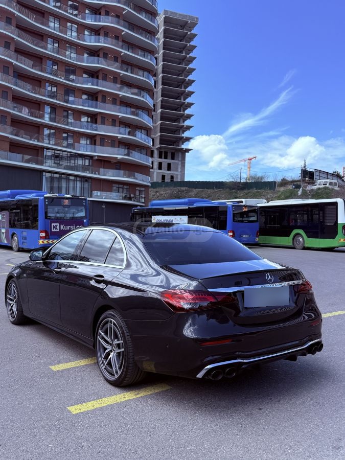 Mercedes-Benz E53 AMG - фото 7